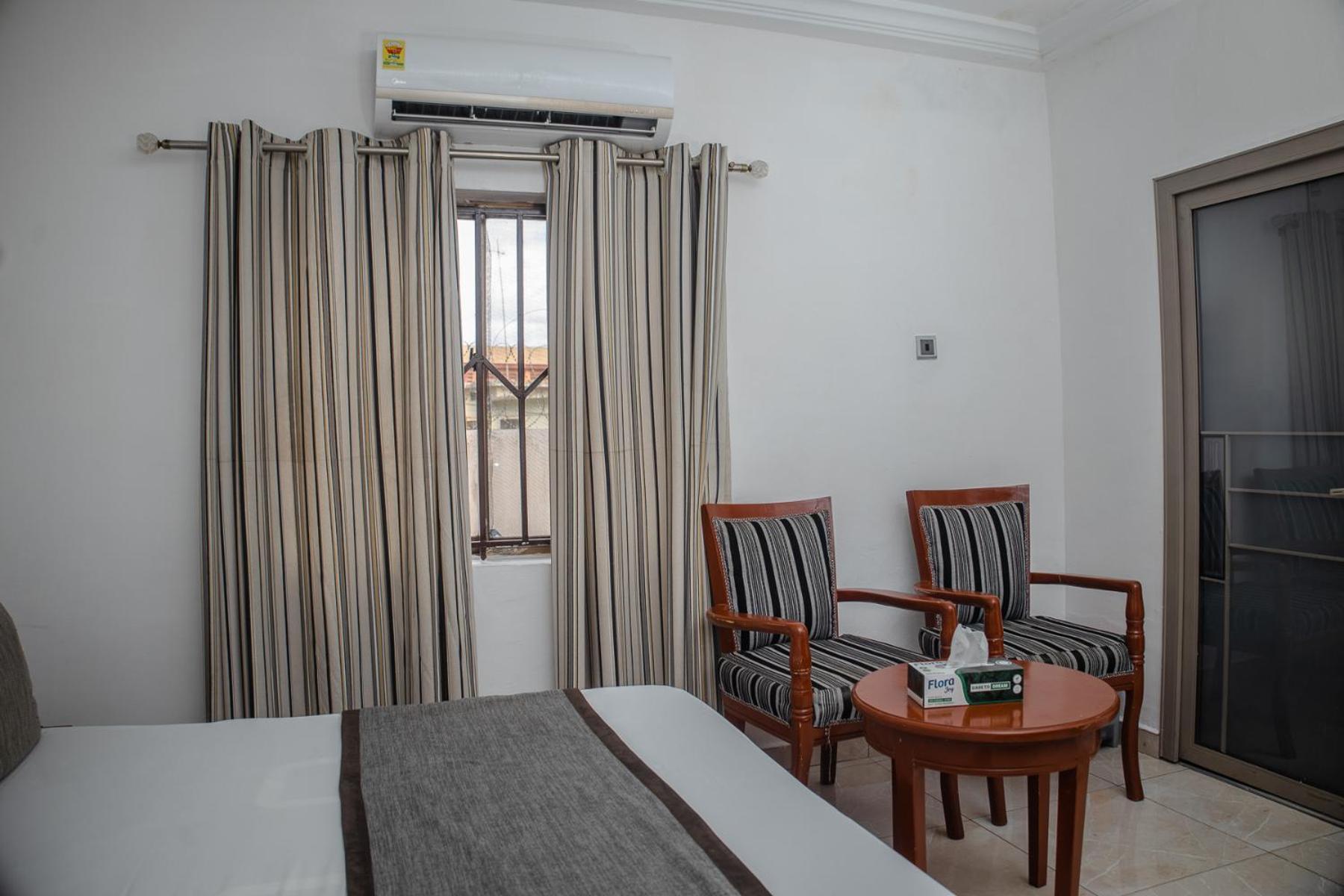 Stadium Hotel Kumasi Esterno foto
