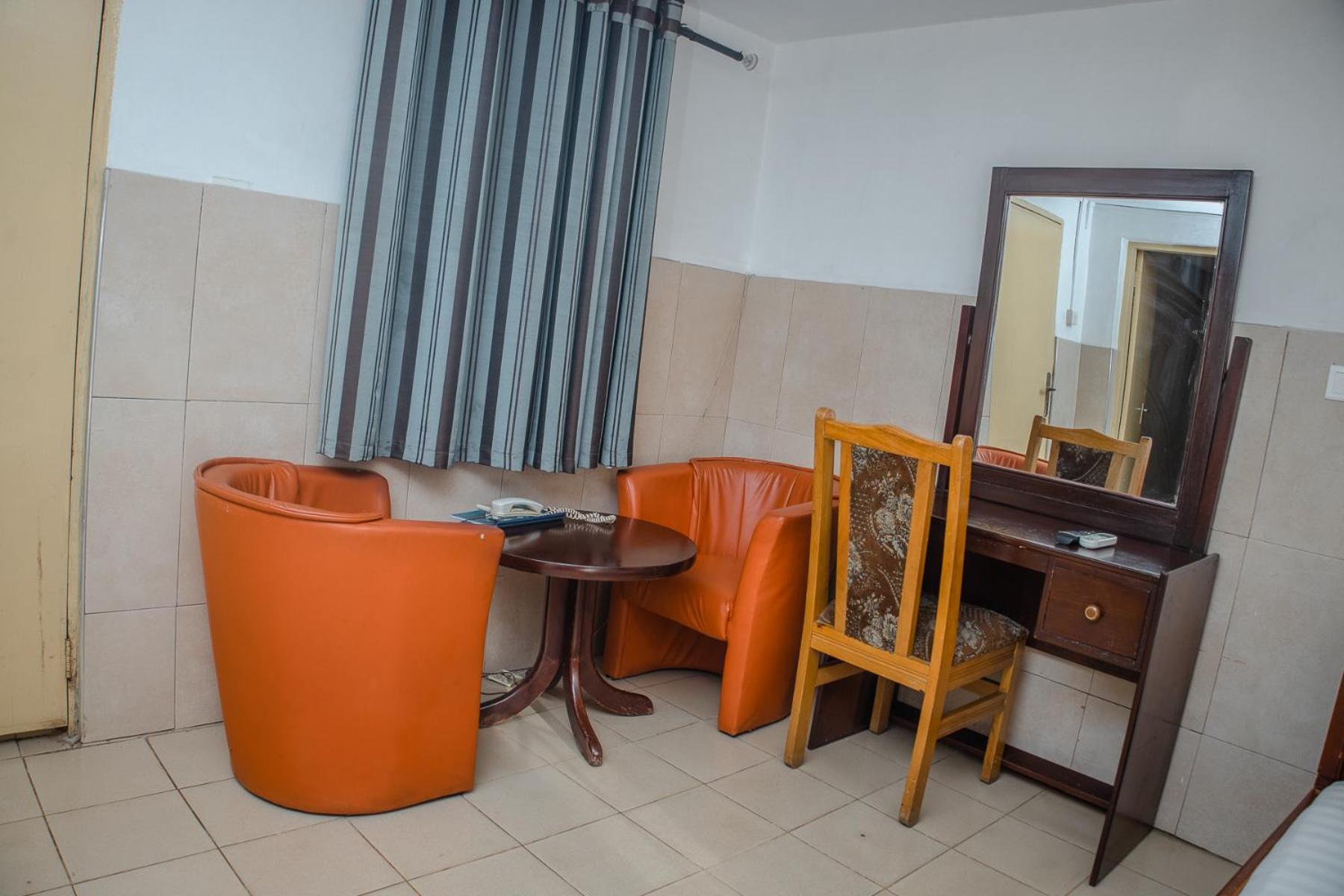 Stadium Hotel Kumasi Esterno foto