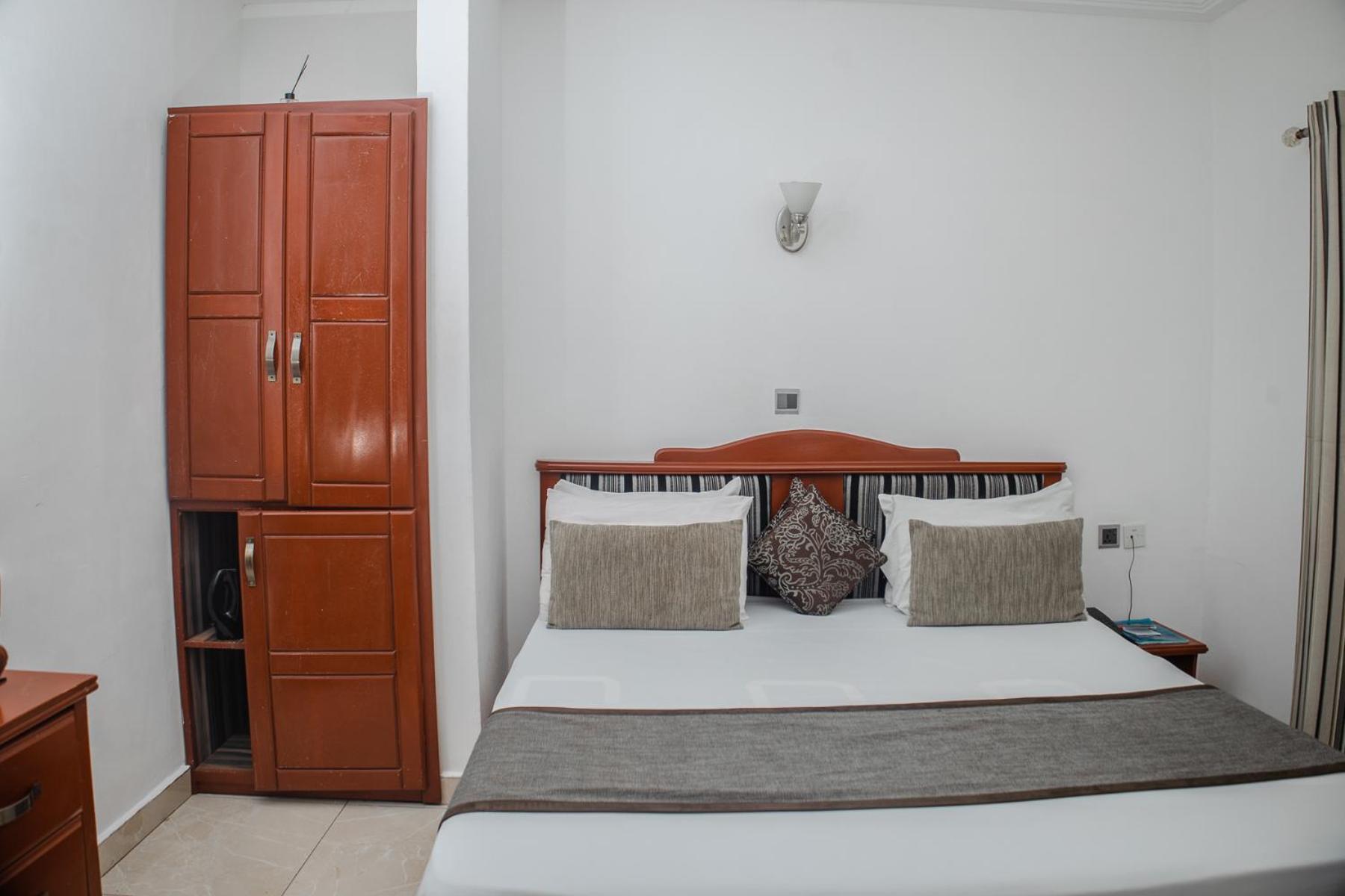 Stadium Hotel Kumasi Esterno foto