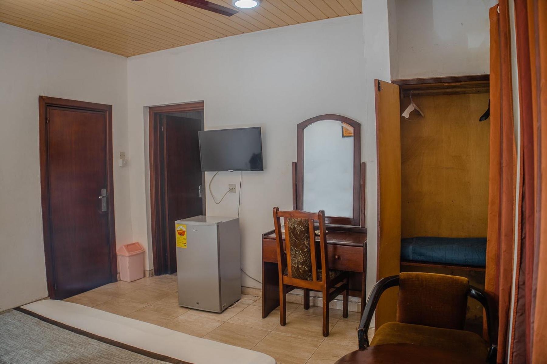 Stadium Hotel Kumasi Esterno foto